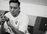 开云体育入口-球星爆发与体系压制，现代足球的双重奏