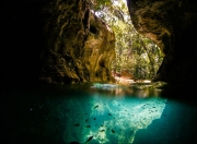 开云体育入口-超越场域的胜利，当希腊的坚韧照亮F1的街道，莫德里奇在方向盘后谱写克罗地亚狂想曲