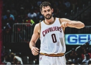 开云体育官方网站-骑士客场大胜老鹰，勒布朗表现稳定