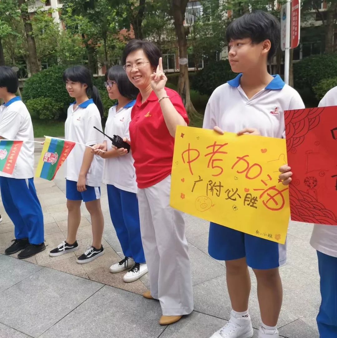 展现出色表现，斗志昂扬争取晋级
