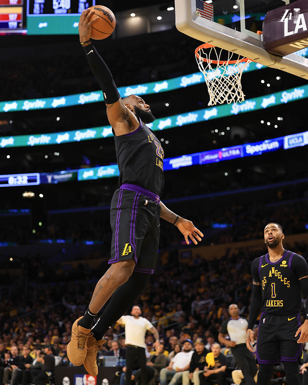 湖人击败太阳，詹皇29+11+11