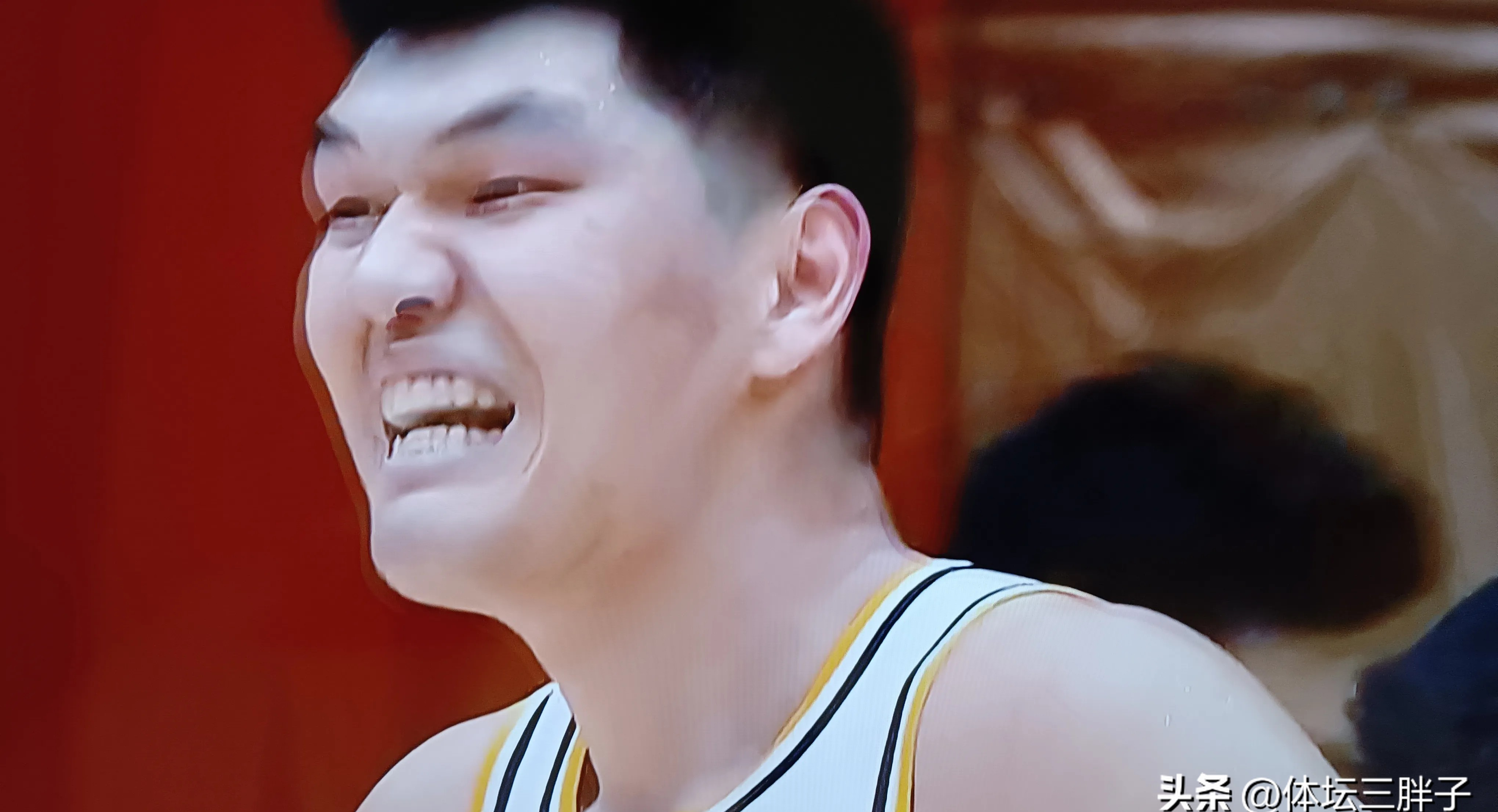 山东队完胜山西队，保罗点燃赛场