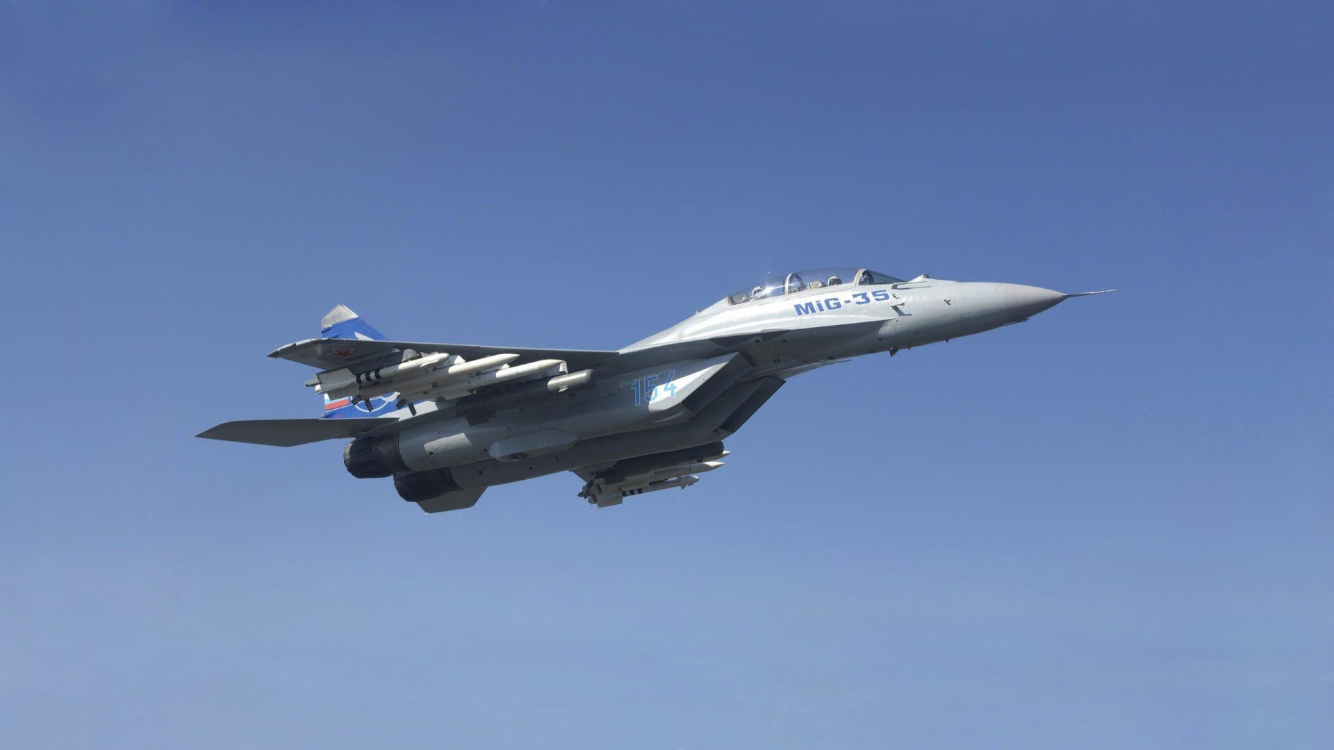 活塞轰鸣碾过北境,约基奇关键一锤定音