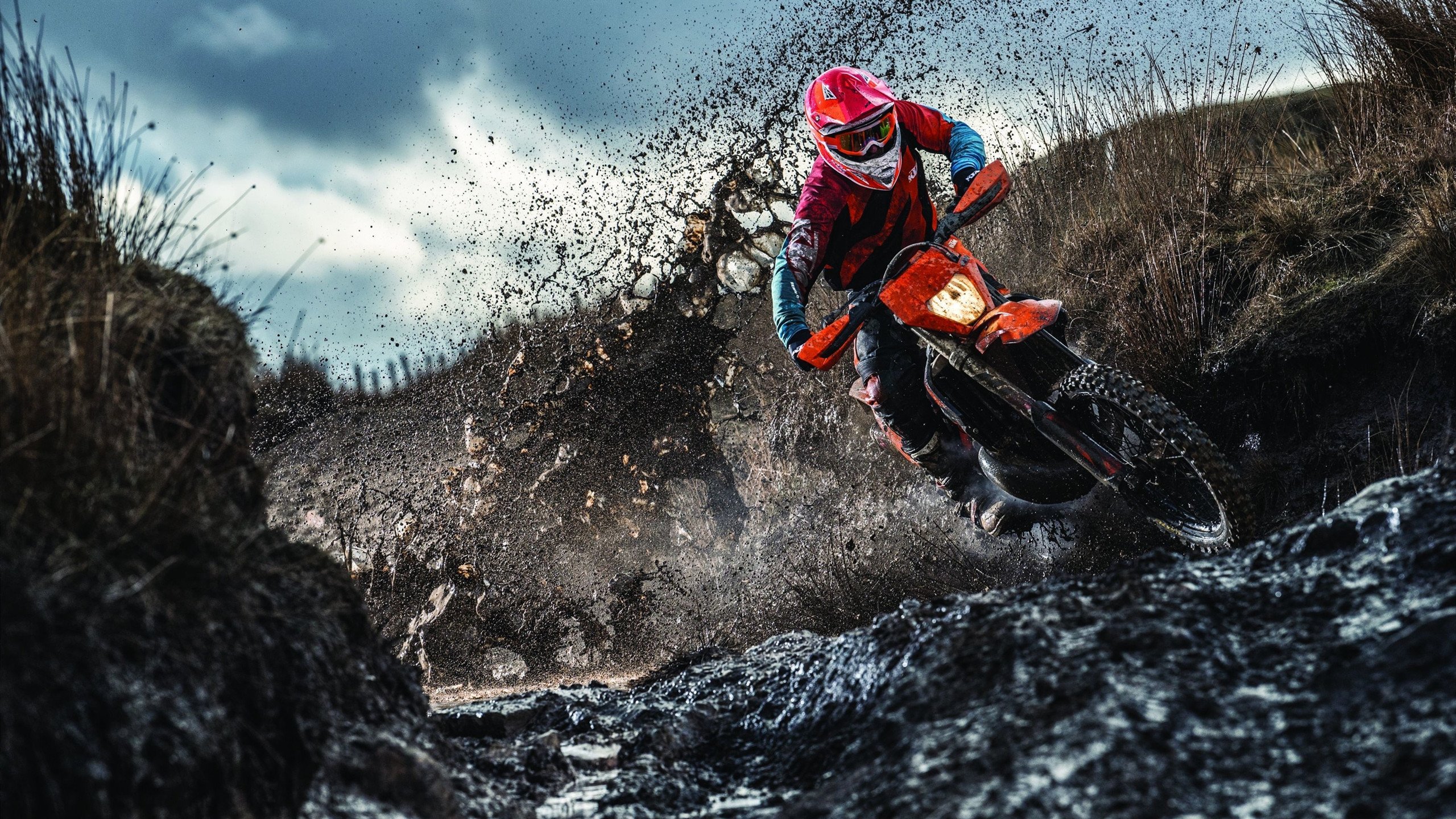 跨界接管，当拉文在F1揭幕战踩下油门