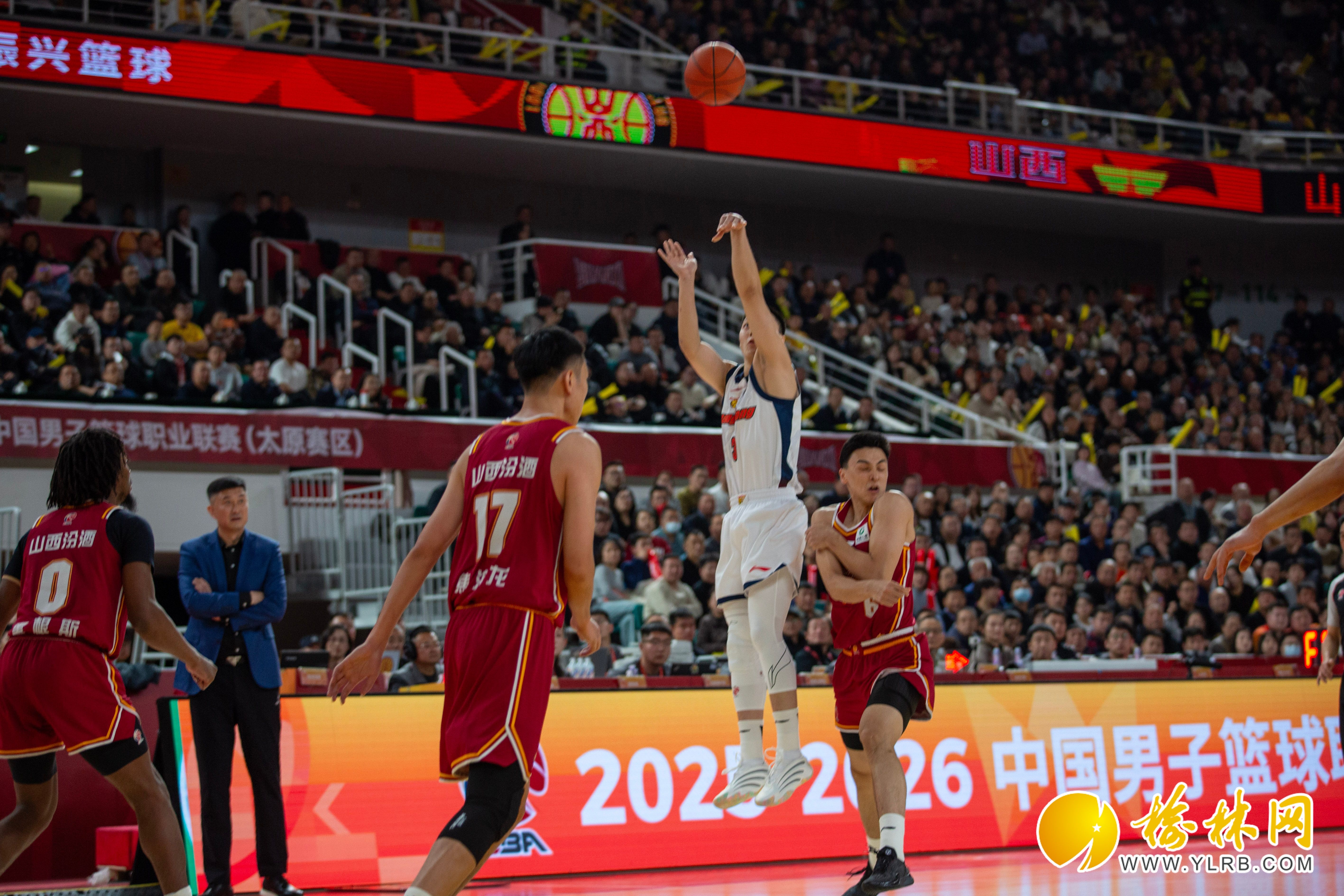 英格拉姆爆发，山西队强压广东队